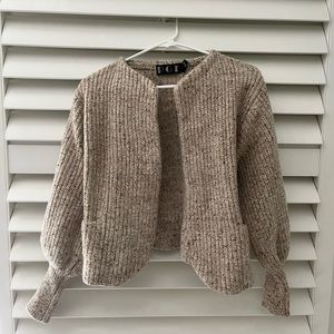 Vintage wool sweater with bubble arms